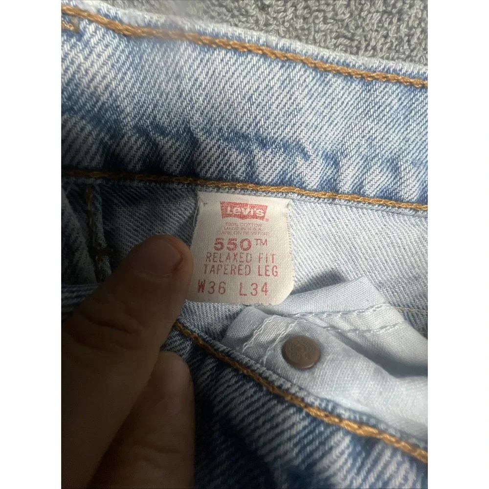 Vintage 90s Levi's 550 Distressed Mens Jeans, 36W 34L, Relaxed Fit Tapered‎ Leg